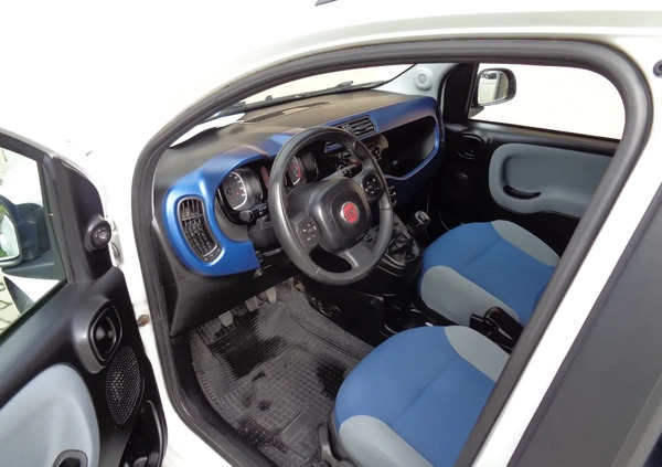 Fiat Panda cena 16900 przebieg: 160000, rok produkcji 2013 z Staszów małe 106